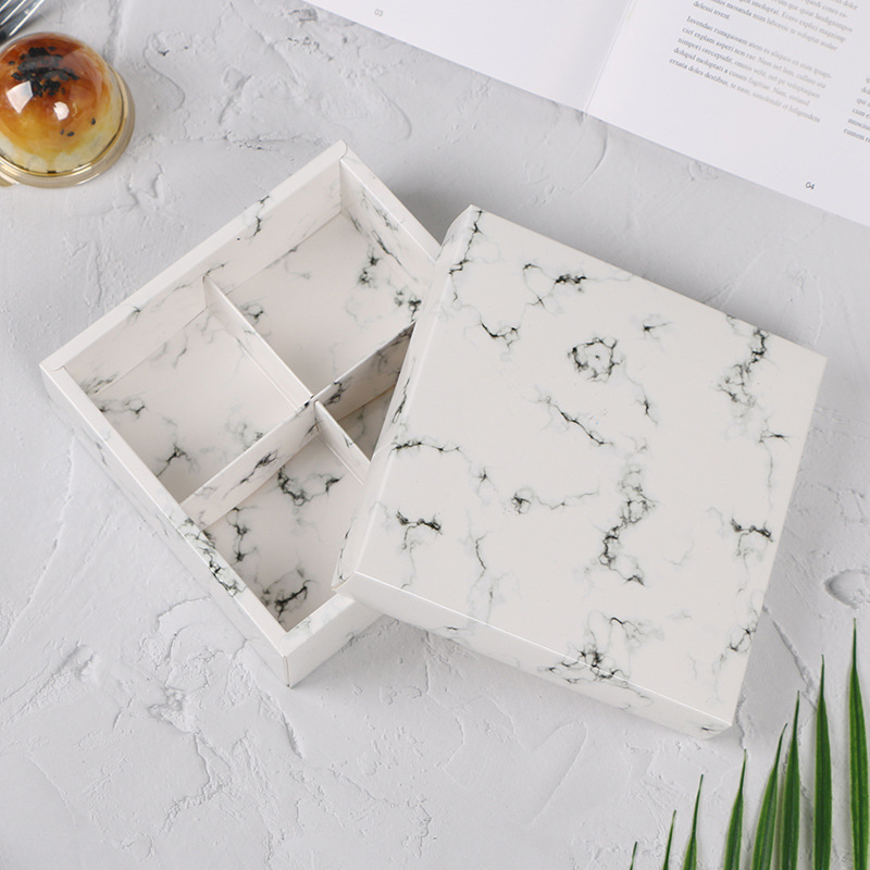 Set de 4 cutii pentru mooncake cu crustă de gheață, 80 g fiecare, finisaj mat transparent, culoare solidă, din hârtie, aproximativ 7,3 × 7,3 × 5 cm.