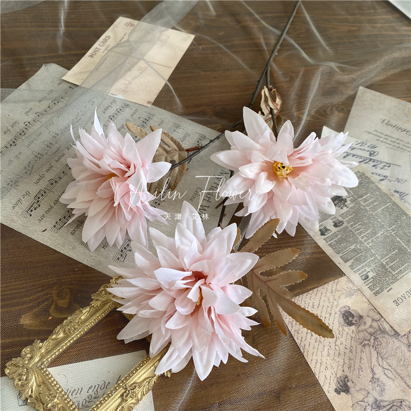 Umjetni Epiphyllum s tri cvijeta u jesenskim bojama, retro europska svadbena dvorana dekoracija, kućna dekoracija, dalija od svile