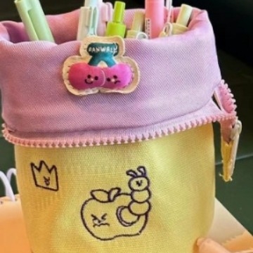 Pernica u japanskom stilu s kreativnim izvlakačkim mehanizmom, vertikalno otvaranje, velika kapaciteta, slatka izšivana dekoracija, za djevojčice i učenice