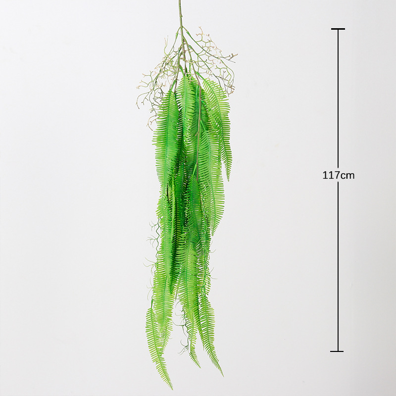 Umjetna zelena biljka za zidnu dekoraciju s persijskom papratom i ratanom