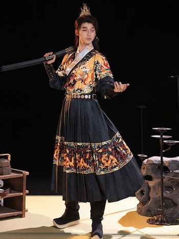 Hanfu u Ming stilu: Dragon's Roar kostim s letećom ribom za muškarce, brokatni gardijski kostim, proljeće–jesen stil