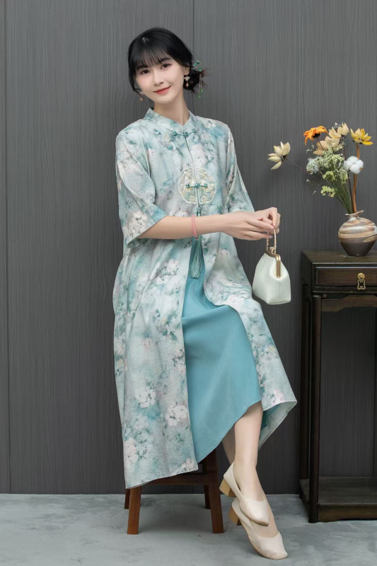 Nyári kínai stílusú, modern cheongsam ruha, laza szabású, A-vonalú midi hossz, plusz méret