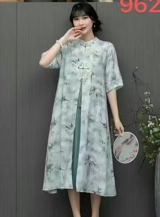 Nyári kínai stílusú, modern cheongsam ruha, laza szabású, A-vonalú midi hossz, plusz méret