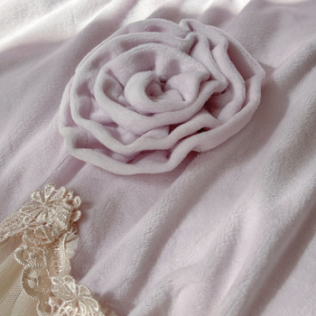 Girly Heart 2025 Set de lenjerie de pat velur în stil franțuzesc, cu flori 3D și dantelă la margine, set din patru piese, culoare Roșu Trandafir