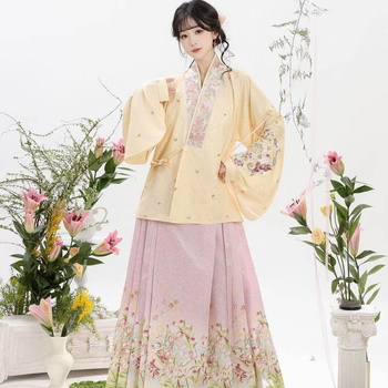 Luozhu Hanfu za žene, kineski stil dinastije Ming, kratka bluza s preklopnim ovratnikom i suknja Horse-face, proljetno izdanje za svakodnevno nošenje