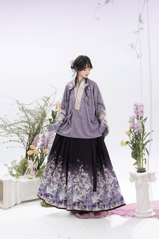 Luozhu Hanfu za žene, kineski stil dinastije Ming, kratka bluza s preklopnim ovratnikom i suknja Horse-face, proljetno izdanje za svakodnevno nošenje