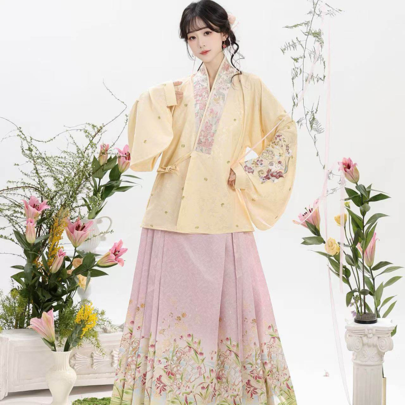 Luozhu Hanfu za žene, kineski stil dinastije Ming, kratka bluza s preklopnim ovratnikom i suknja Horse-face, proljetno izdanje za svakodnevno nošenje