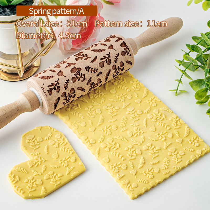 Valček na cesto s jarným vzorom, na sušienky a fondant, z dreva