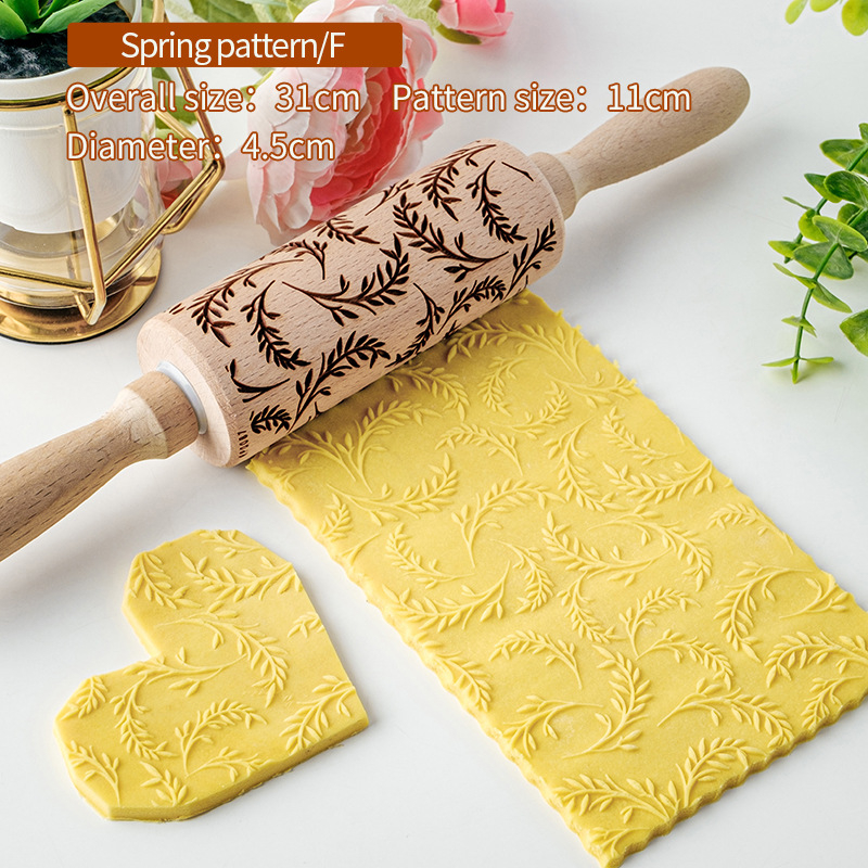 Valček na cesto s jarným vzorom, na sušienky a fondant, z dreva