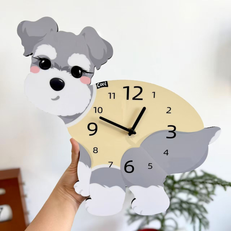Roztomilý Bichon Frisé – hojací nástenný hodiny, tichá dekorácia pre obývaciu izbu