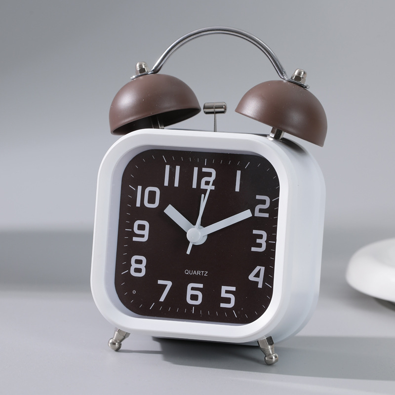 Tichý stolný budík pre študentov s nočným svetlom, hlasný alarm, jednoduchý moderný dizajn