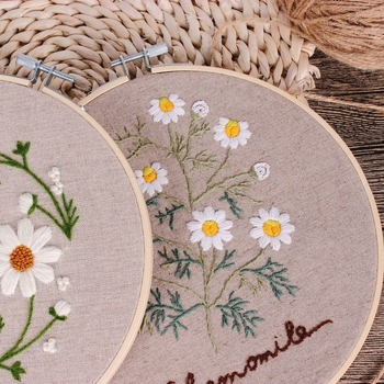 Daisy: Sada na vyšívanie na látke pre začiatočníkov — ručne vyrobené motívy rastlín