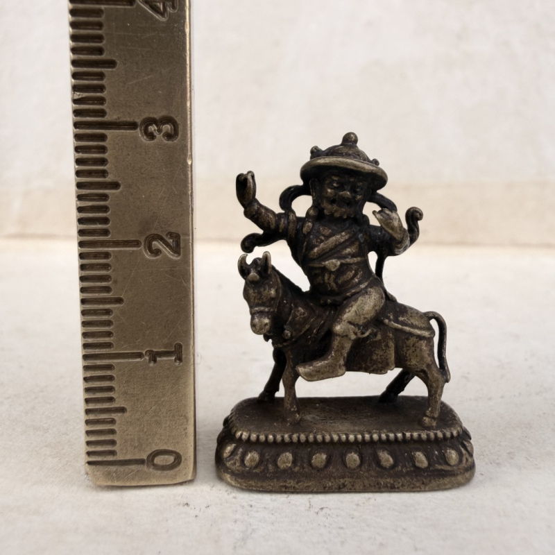 Tibetský štýl mosadzné malé Budhové sošky Guanyin s tisícimi rukami, buddhistické korálkové doplnky, retro ručne vyrábaný malý dekoratívny doplnok