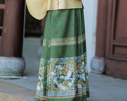 Ming dinastija Hanfu za žene, proljeće–jesen, komplet s horse-face suknjom, stojeći ovratnik, prednje kopčanje, svakodnevno nošenje, jesenski kineski stil