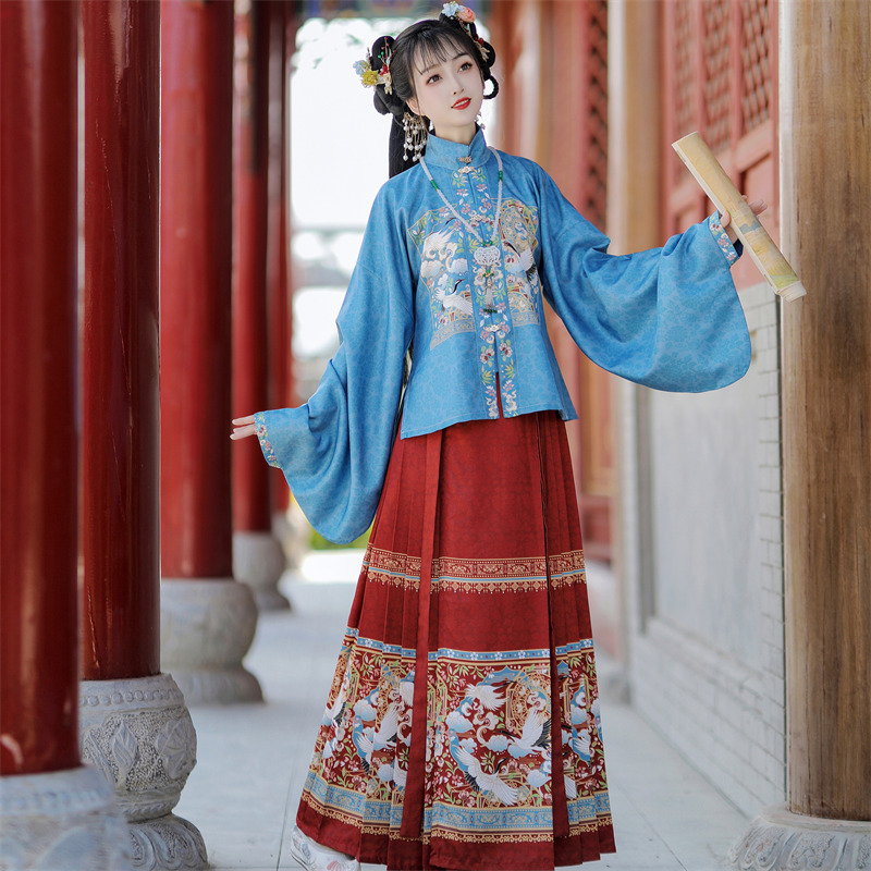 Ming dinastija Hanfu za žene, proljeće–jesen, komplet s horse-face suknjom, stojeći ovratnik, prednje kopčanje, svakodnevno nošenje, jesenski kineski stil
