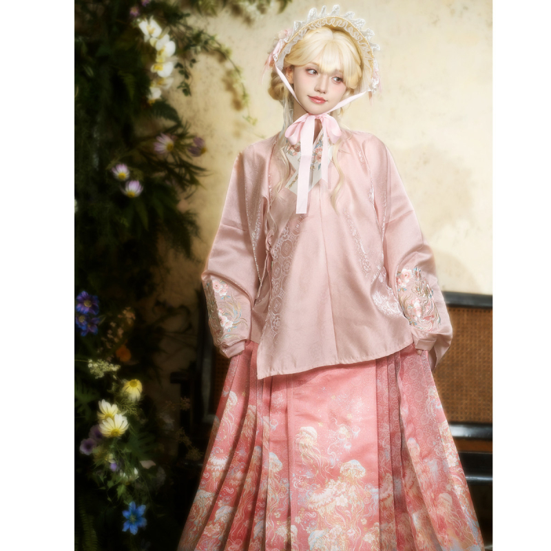 Hanfu set: ženski top i ružna Mamian suknja u Ming stilu