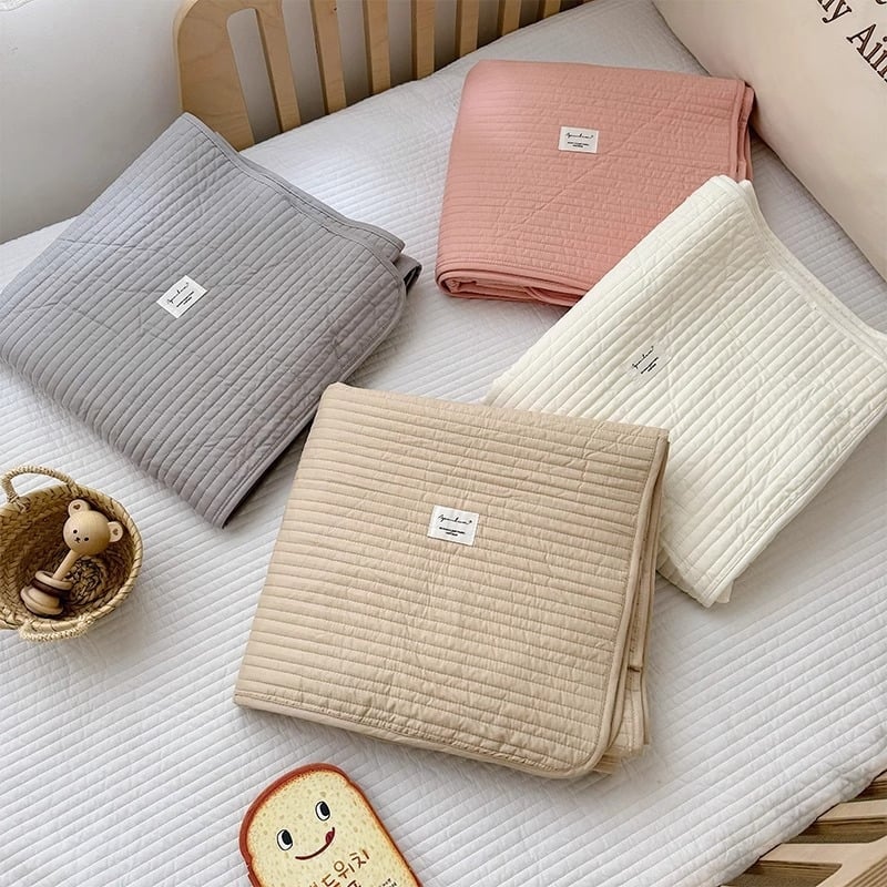 60S bavlnený quilted jednobarevný kryt na detskú postieľku s hebkou matracovou vložkou a vypolstrovaným plátnom pre škôlku