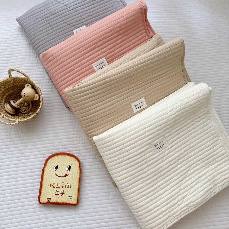 60S bavlnený quilted jednobarevný kryt na detskú postieľku s hebkou matracovou vložkou a vypolstrovaným plátnom pre škôlku
