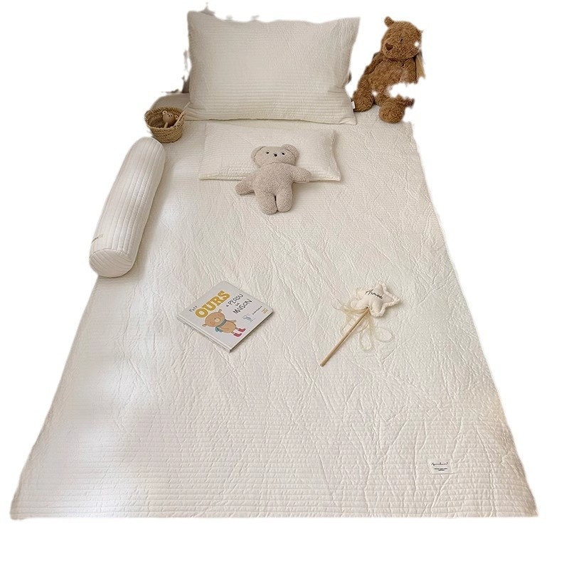 60S bavlnený quilted jednobarevný kryt na detskú postieľku s hebkou matracovou vložkou a vypolstrovaným plátnom pre škôlku