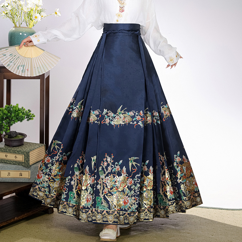 Κόκκινο σετ Hanfu για αρραβώνα με φλοράλ χρυσή κεντητή διακόσμηση, νέο κινεζικό στυλ, σατέν ύφασμα