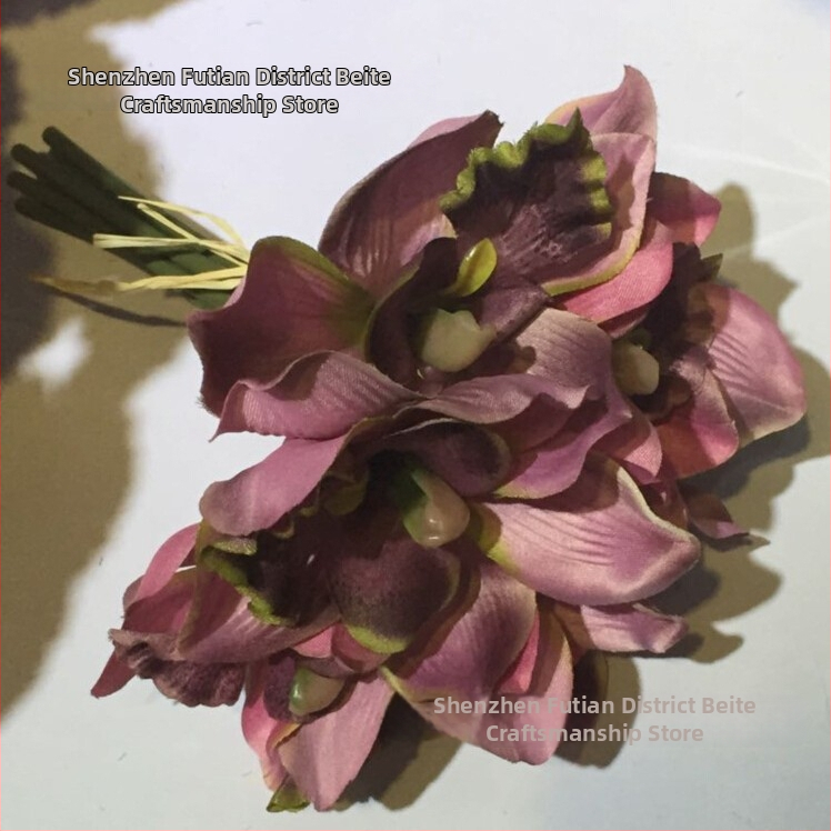 Umelá kytica kvetov s cymbidium orchideou, ružami a pivóniami pre svadby a domácu výzdobu