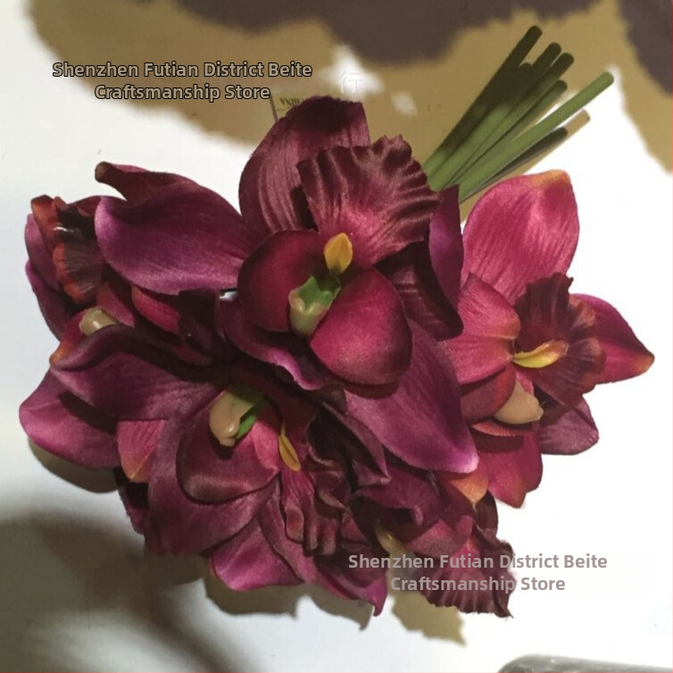 Umelá kytica kvetov s cymbidium orchideou, ružami a pivóniami pre svadby a domácu výzdobu