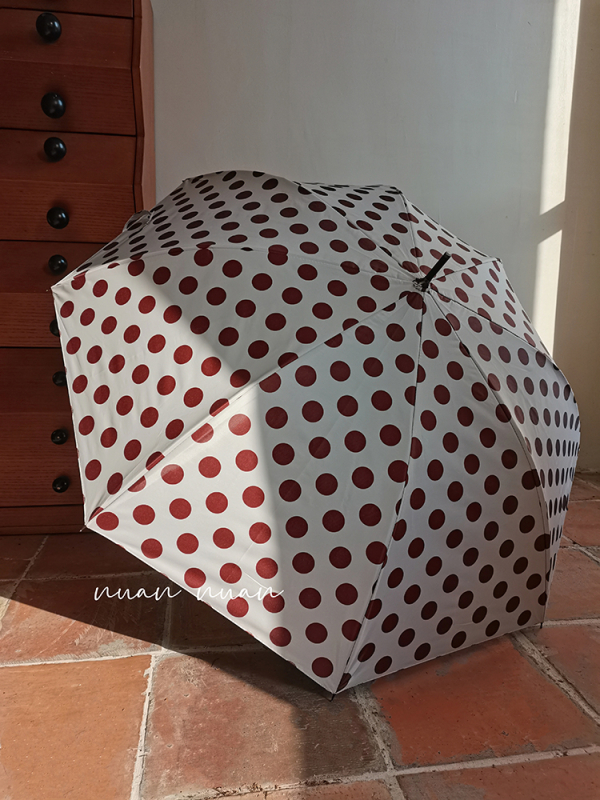 Ženski kišobran s dugom drškom, retro stil s velikim točkama na polka, prav štap, ojačan, otporan na vjetar, dvostruka upotreba za sunce i kišu, UV zaštita, automatsko sjenilo