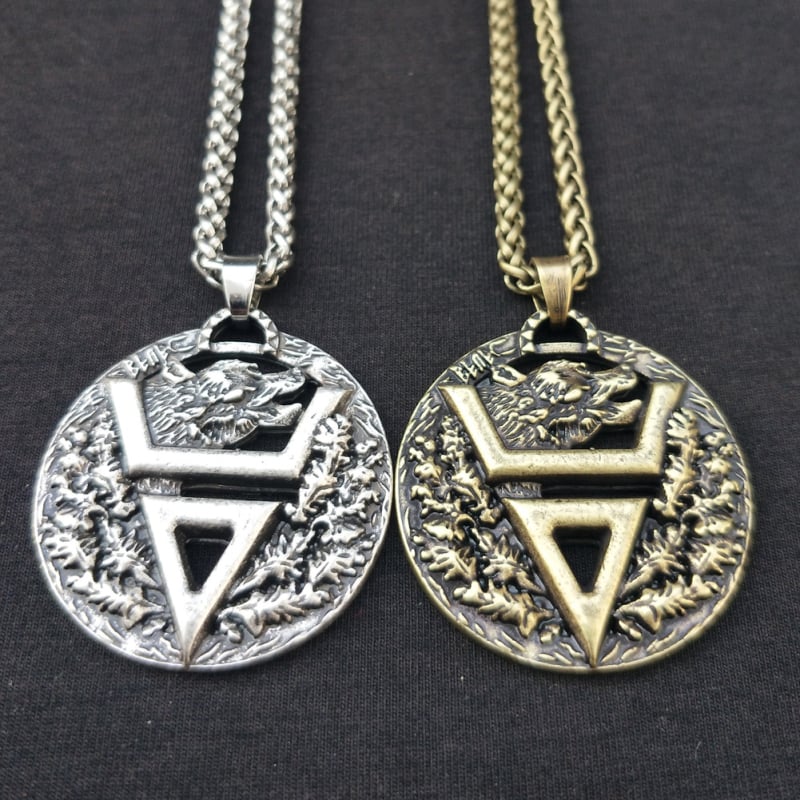 Ogrlica s Velesovim simbolom od cinkove legure, slavenski amulet s medvjeđim likom – vintage muški nakit