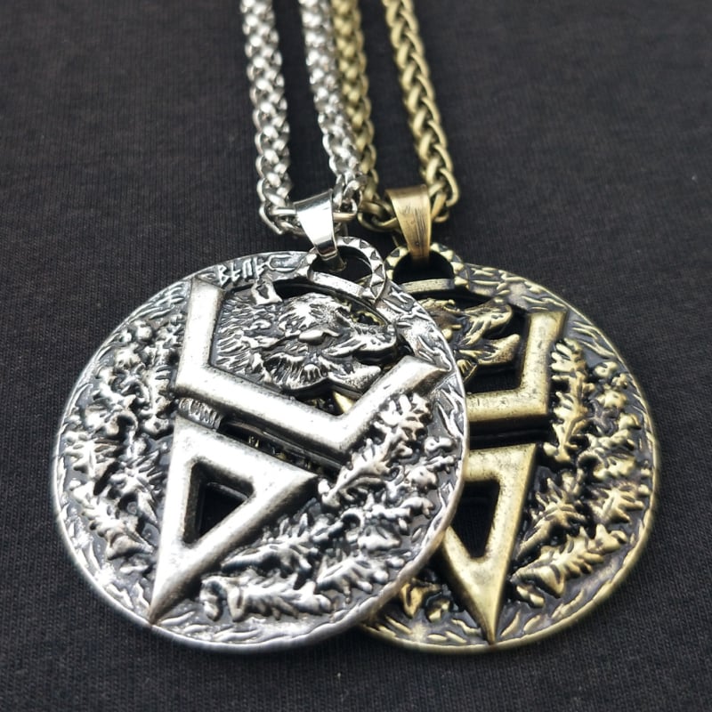 Ogrlica s Velesovim simbolom od cinkove legure, slavenski amulet s medvjeđim likom – vintage muški nakit