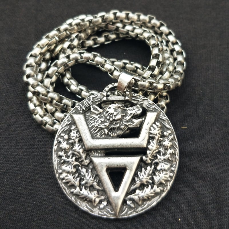 Ogrlica s Velesovim simbolom od cinkove legure, slavenski amulet s medvjeđim likom – vintage muški nakit