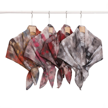 Kvadratni šal od Bali niti s tie-dye uzorkom, višebojan, lagan, zaštita od sunca