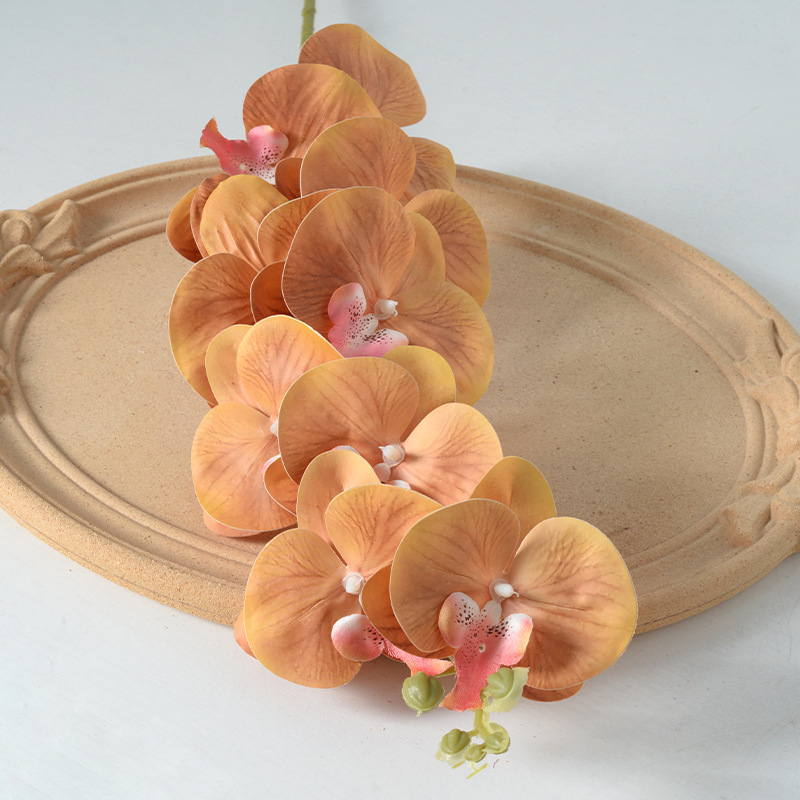 Kytica umelej orchide Phalaenopsis s deväť hlavičkami, luxusná dekorácia do domova, hotela a svadby, rekvizity pre fotografovanie