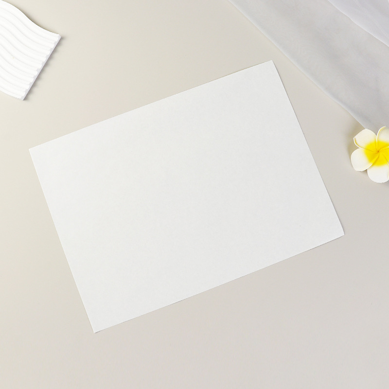 Hrubý papier na pečenie s olejovo odolným povrchom pre sendviče a hamburgery, obalový papier, olejový absorpčný papier a jednorazové podložky pod torty