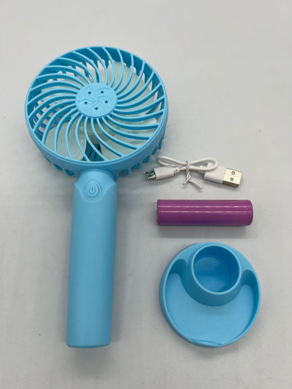 Mini prenosný USB ventilátor – stolný a ručný, pre internát a vonkajšie použitie, 3 rýchlosti, vymeniteľná batéria, nabíjanie cez USB