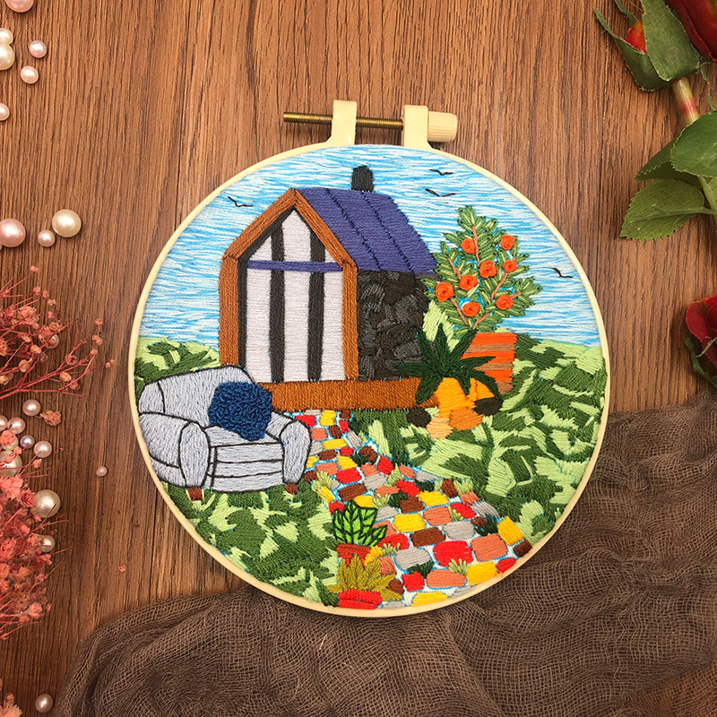 DIY set na vyšívanie s krajinou na látke, materiály a návod sú súčasťou