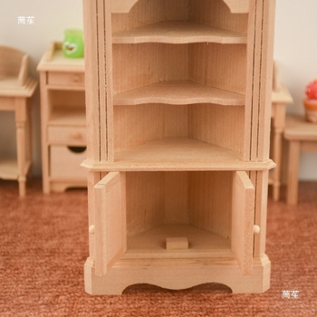 Drevený trojuholníkový kabinet pre bábkový dom, ručne vyrobený výstavný regál OB11 scénu