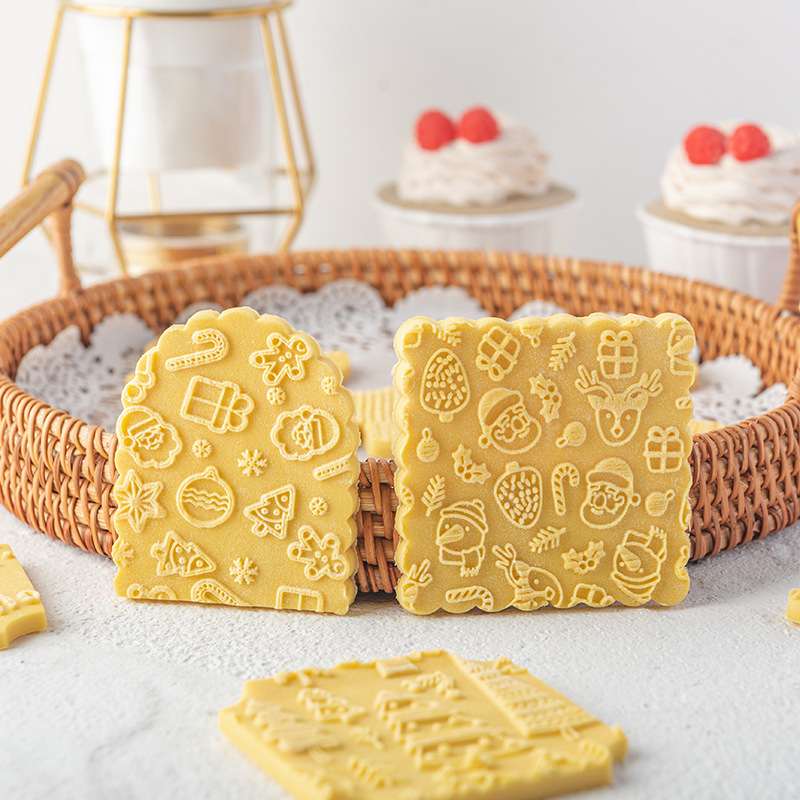 Nový vianočný vyrezávaný valček na cesto na sušienky a fondant