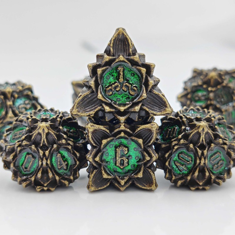 Metalni set kockica za stolne RPG igre: Dungeons & Dragons i Cthulhu