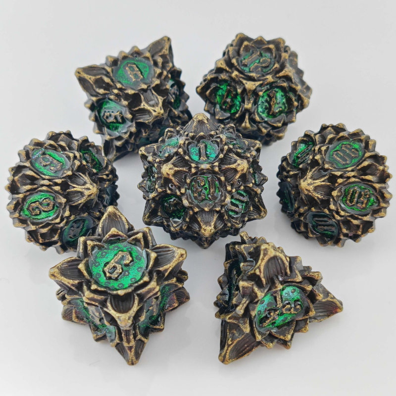 Metalni set kockica za stolne RPG igre: Dungeons & Dragons i Cthulhu