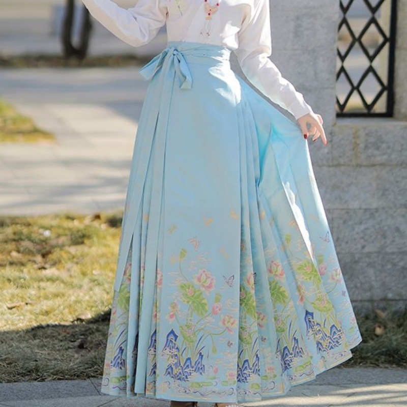 Lotus Fairy: zlatno upletena floralna ukras na suknji u stilu horse-face, Hanfu set za žene, novi kineski stil, svakodnevno nošenje