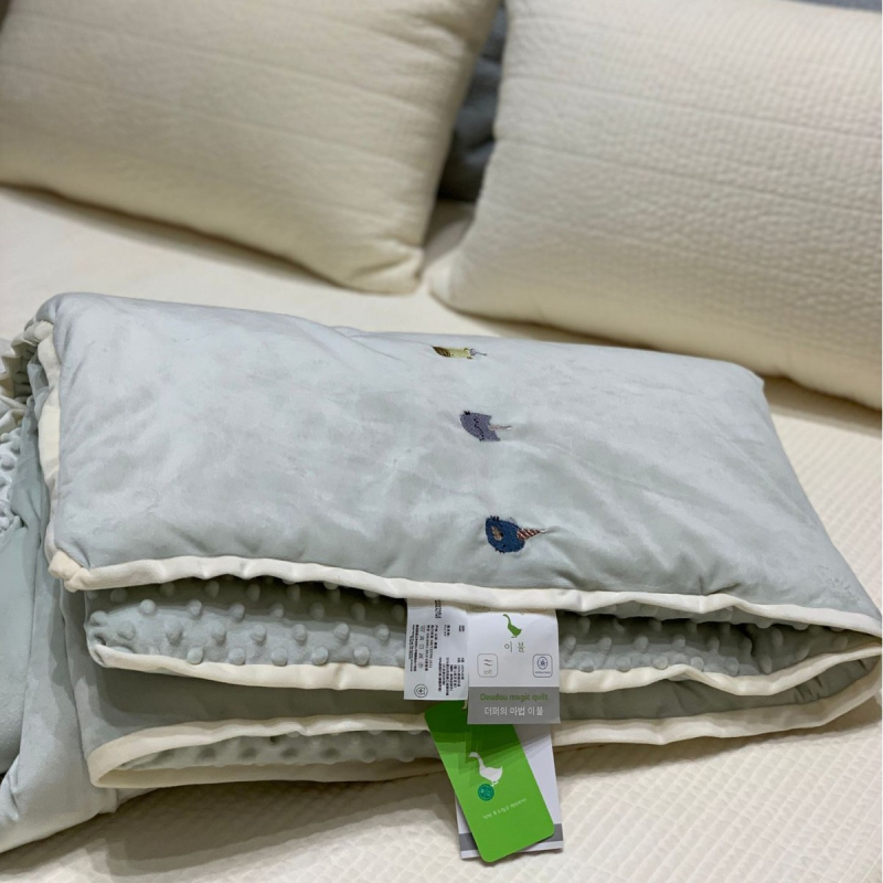 Kórejský štýl, kreslený dizajn inšpirovaný Instagramom, trojdielny set na dvojlôžko 2.2 m, prešívaný plyš polyester, na všetky ročné obdobia