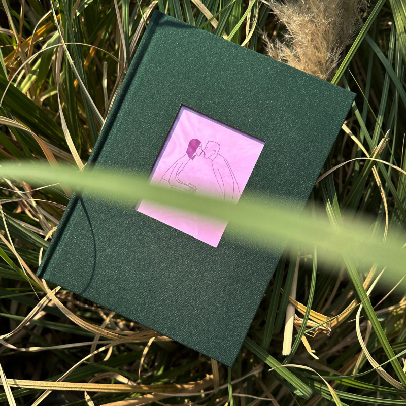 5-palcové širokoformátové instantné fotoalbum s priehradkami na karty a vloženými stranami, zapisovateľné, vhodné ako svadobná kniha hostí a rodinné fotoalbum