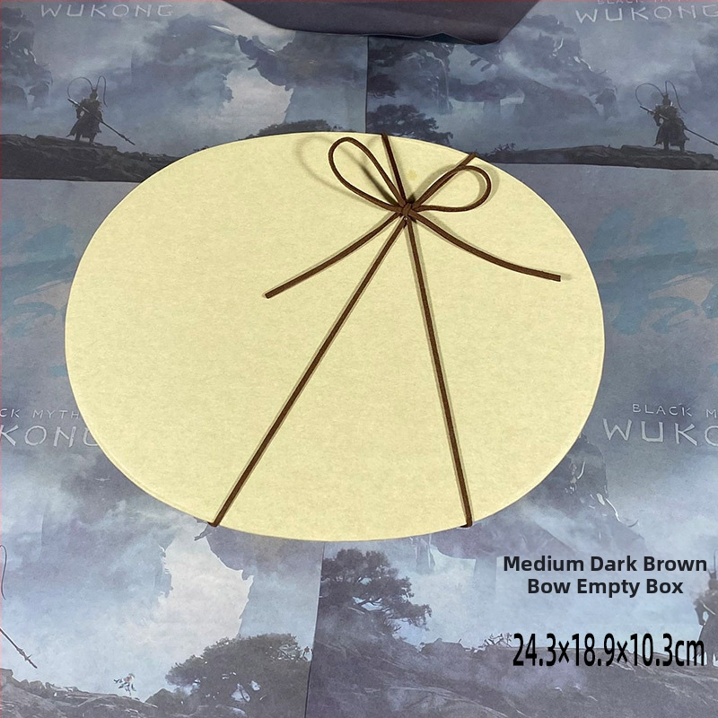Prázdny oválny darčekový box s mašľou, červený kraft papier, darček pre družičku na Vianoce a Nový rok
