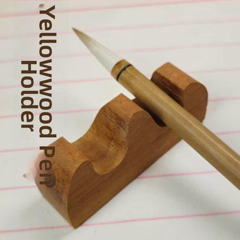 Drevený držiak na štetce a perá, v tvare hory, japonský štýl
