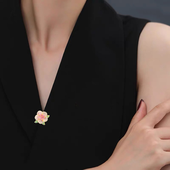 Korejski stil, elegantna leptir broš s prirodnom perlom i cvijetom camellije, magnetska kopča, za kapute i sako, unisex, svestran i profinjen