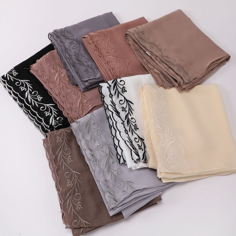 Gyöngyhímzett hosszú chiffon sál, női fejkendő