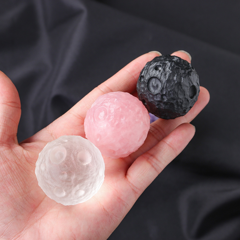 Prirodni kristalni ukras u obliku mjeseca-meteorit-planet, kristalna kugla promjera 4 cm, kreativan dar
