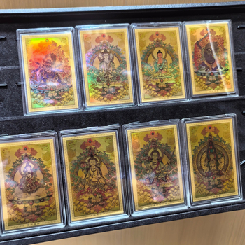 Zlatá nálepka na telefón so zlatou sochou Budhu zo 999 čistého zlata, znamenia zverokruhu, dvanásť ochranných božstiev a amulet Tathagata