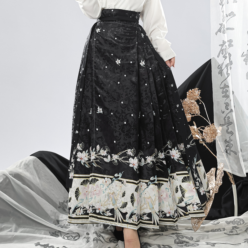 Ženski Hanfu set u Ming stilu, izvezena preklopna ovratnica, rukavi s krilima, nacionalni stil, suknja s panelom konjskog lica, svakodnevna putna odjeća
