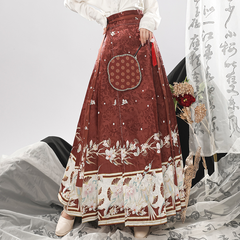 Ženski Hanfu set u Ming stilu, izvezena preklopna ovratnica, rukavi s krilima, nacionalni stil, suknja s panelom konjskog lica, svakodnevna putna odjeća